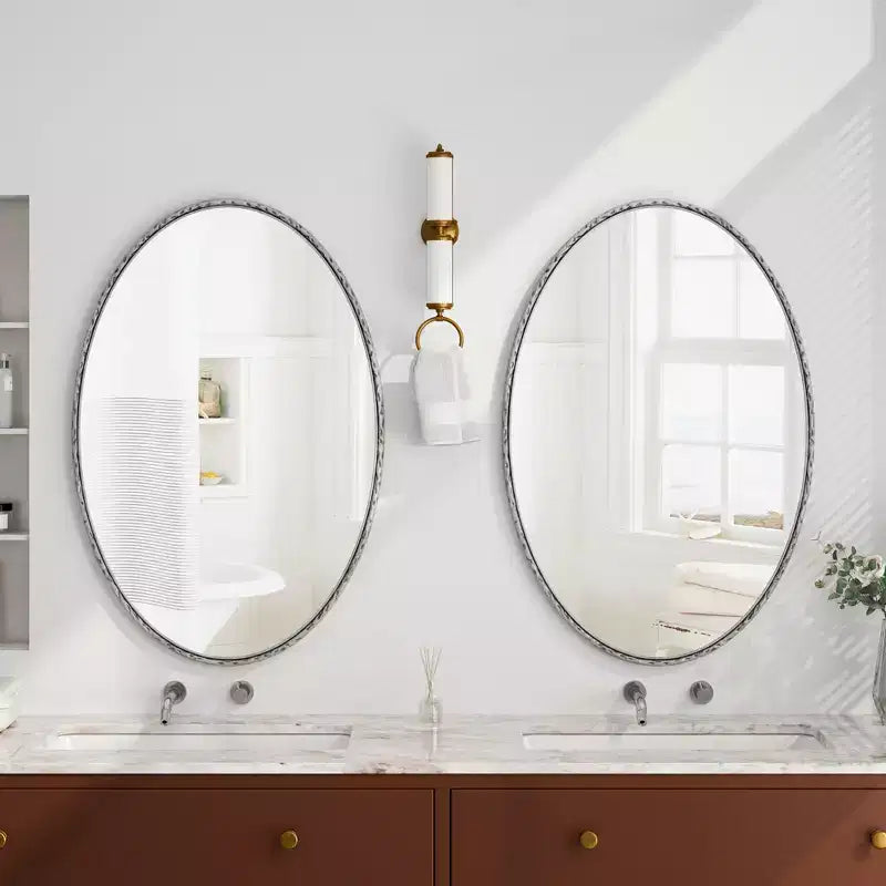 Miroir de salle de bain ovale vintage avec cadre en métal ; Miroir mural à effet vieilli