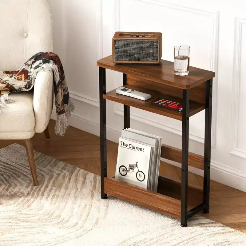 Table de chevet étroite avec étagères de rangement et porte-revues