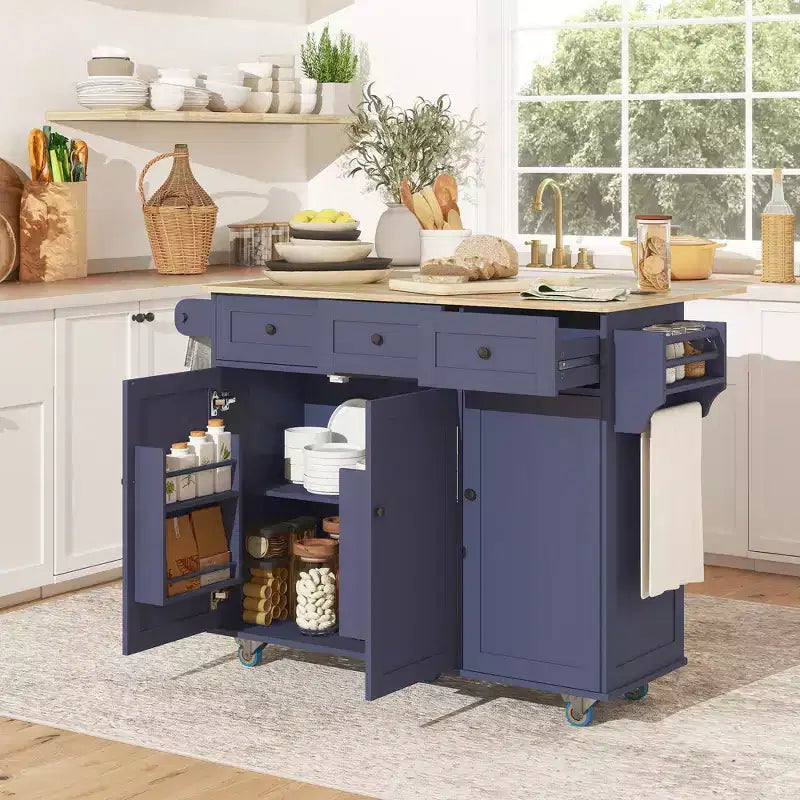 Îlot de cuisine sur roulettes avec station de recharge ; Chariot de cuisine roulant avec plateau en bois
