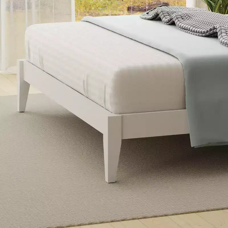 Lit plateforme en bois massif de style ferme